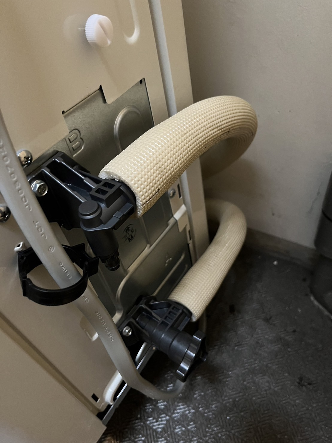 コロナエコキュートCHP-H3014AMからコロナエコキュートCHP-S30AY1-12|エコキュート交換工事|東京都大和市深見西|マンション|セントラルコート大和深見西